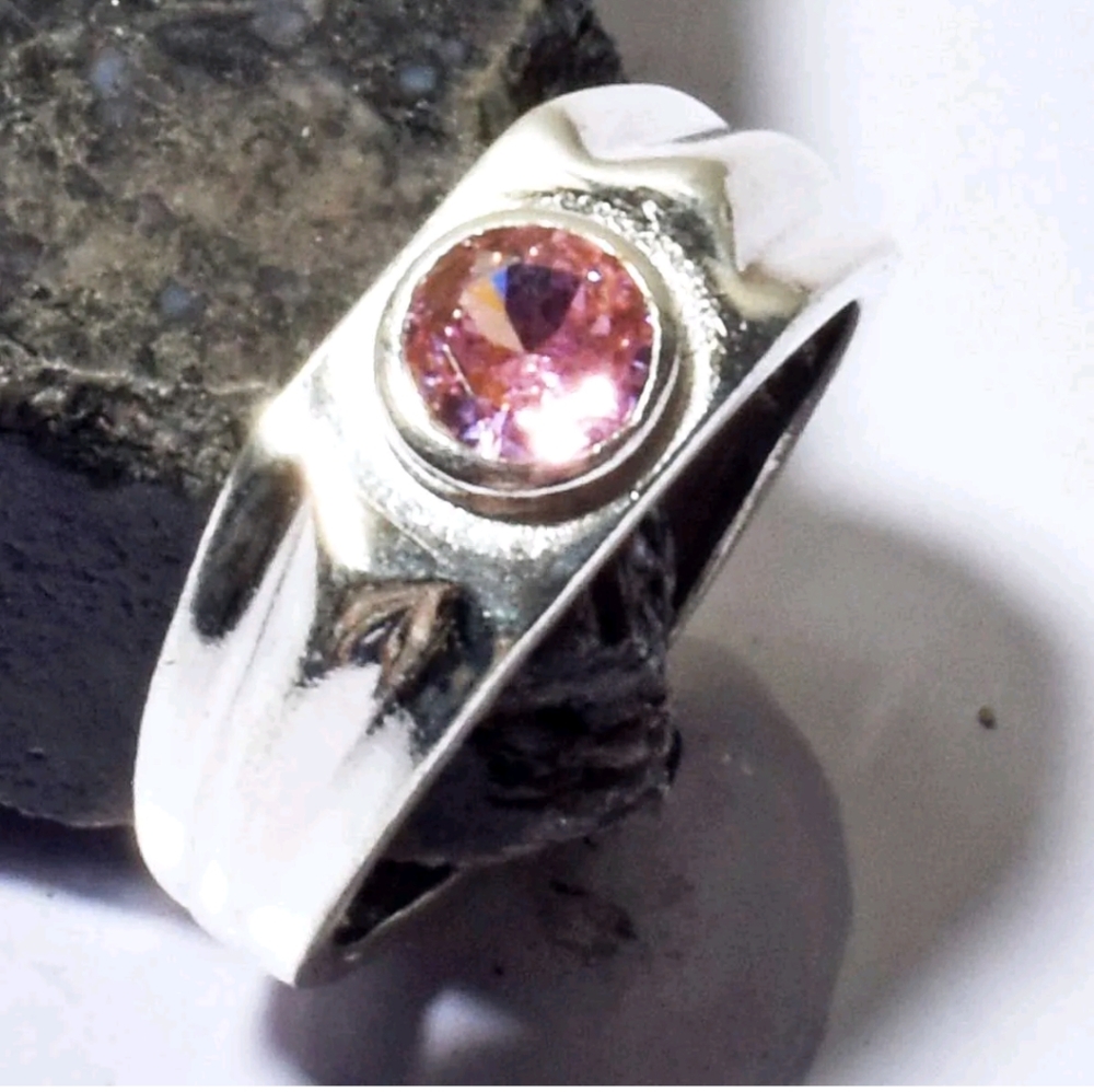 New size 10 pink topaz sterling silver ring